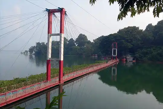 Video production in Rangamati on Kaptai Lake